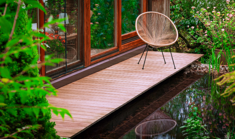 deck construction in Beckmann