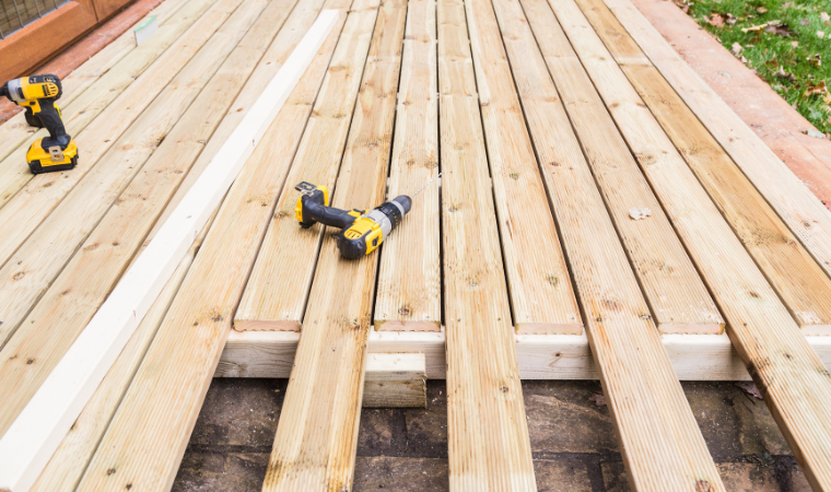 deck construction in Hollywood Park
